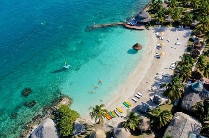 Tour 5 islands in Cartagena with snorkeling, lunch Charm Island - Price and value: is $138.68 a good deal for 5 islands?