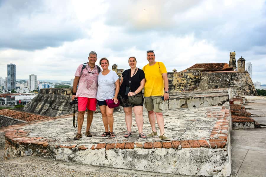 Tour Compartido al Castillo San Felipe de Barajas Cartagena - San Lázaro hill viewpoint: why seeing mattered as much as fighting