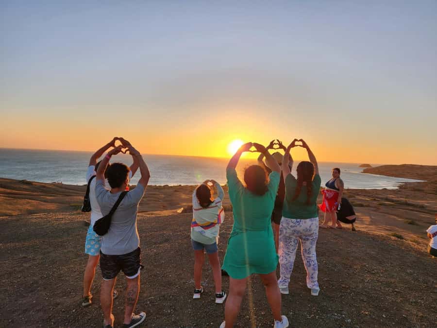 TOUR DE 2 DIAS AL CABO DE LA VELA, LA GUAJIRA - Private group comfort, Spanish-only guidance, and road reality