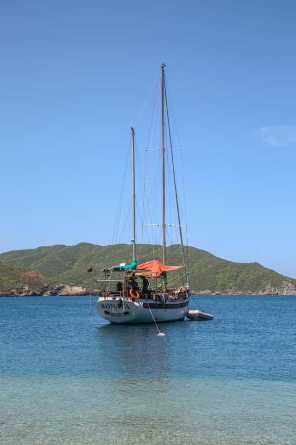Tour en Velero a Bahía Concha Parque Tayrona - Snorkel and paddle board gear: what’s included and how to use it