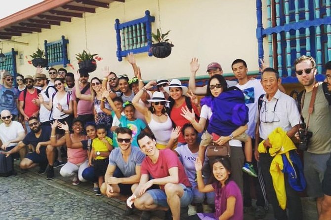 Tour Guatapé - Stop 2: Replica del Viejo Peñol for Crafts and Local Context