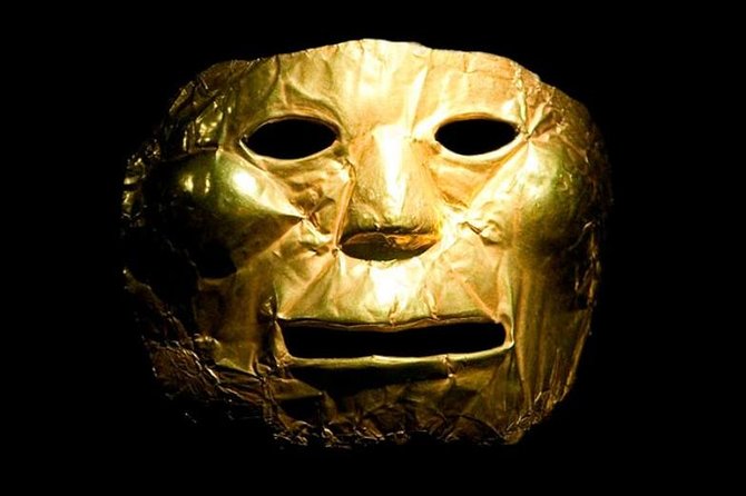 Tour Nocturno de Tejo y Salsa en Bogotá - Downtown Bogotá and the Gold Museum, built into the same ticket price
