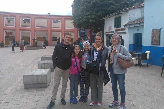 Tour Nocturno de Tejo y Salsa en Bogotá - Logistics that make the night feel smooth, not chaotic