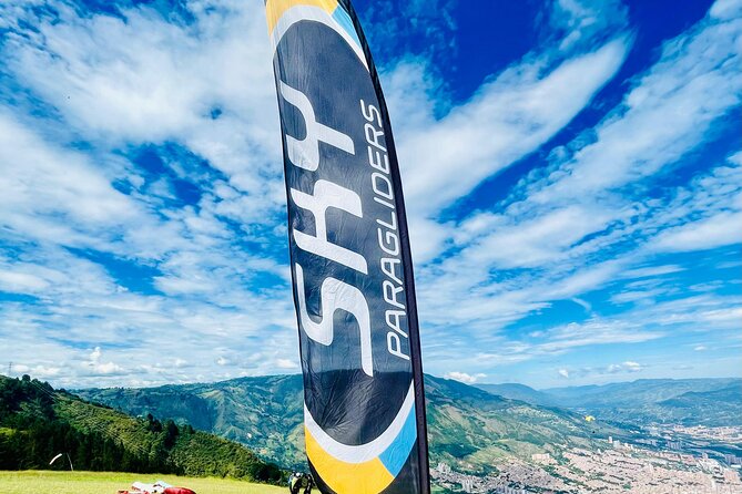 Tour Paragliding in Medellín. - GoPro Photos and Video on Your Phone, Without the Usual Wait