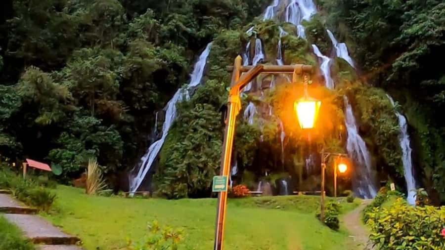 Tour Santa Rosa hot springs from Pereira, Armenia or Salento - Picking Pools and Enjoying the Waterfalls Without Rushing
