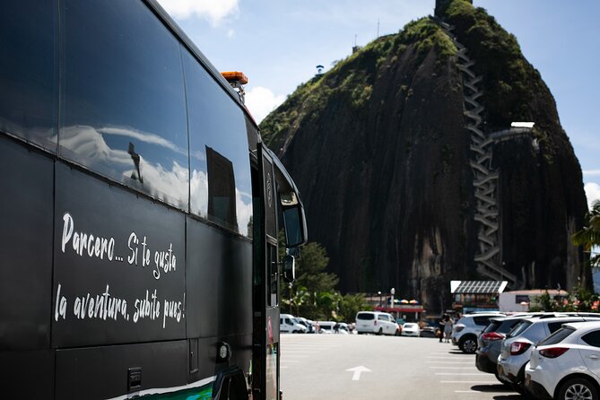 Tour to Guatape, Piedra del Peñol, lunch, snacks boat trip - Getting started in El Poblado: meeting point and timing you should respect