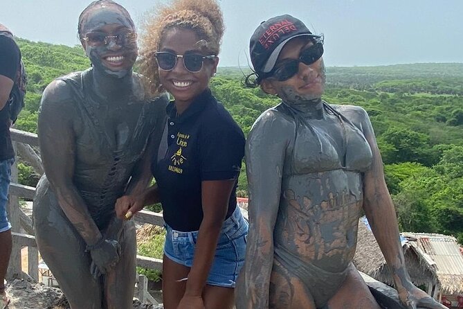 Tour to the Mud Volcano in Cartagena with Lunch - How the mud therapy works, including the optional extras you should expect
