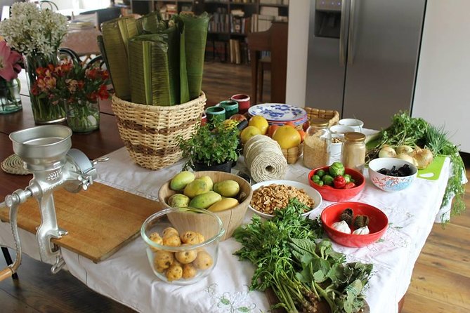 Tropical Abundance: Interactive Cooking Class in Bogota - Market-to-apartment cooking: why this format feels different in Bogotá