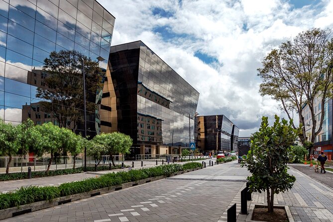 VIP Private Transfer: El Dorado Airport → Bogota Hotels SUV 24hrs - Landing In Bogotá Without the Taxi Stress
