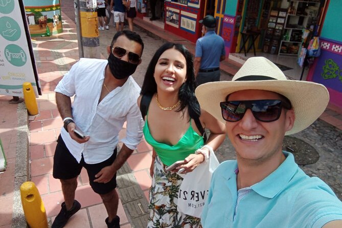 Visit Guatapé, El Peñol, El Retiro & Tekendamita Waterfall - Guatapé town: Zócalos, cobblestones, and Zócalo Plaza time
