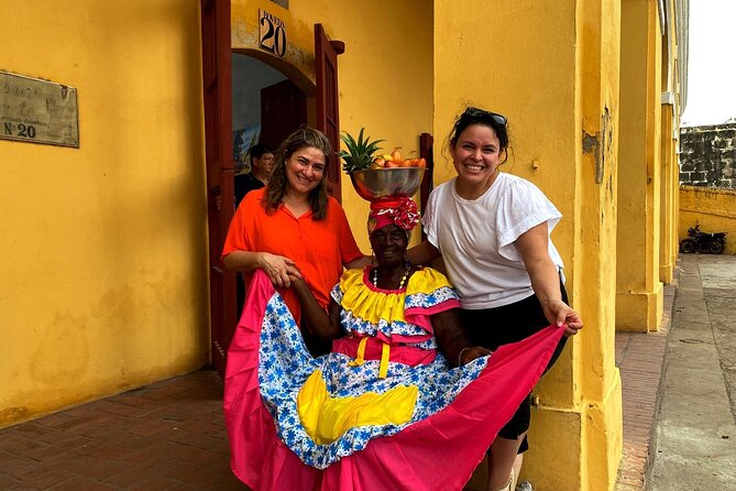 Walking tour of the magical city of Cartagena. - Plaza de San Diego and the Santa Clara Hotel building