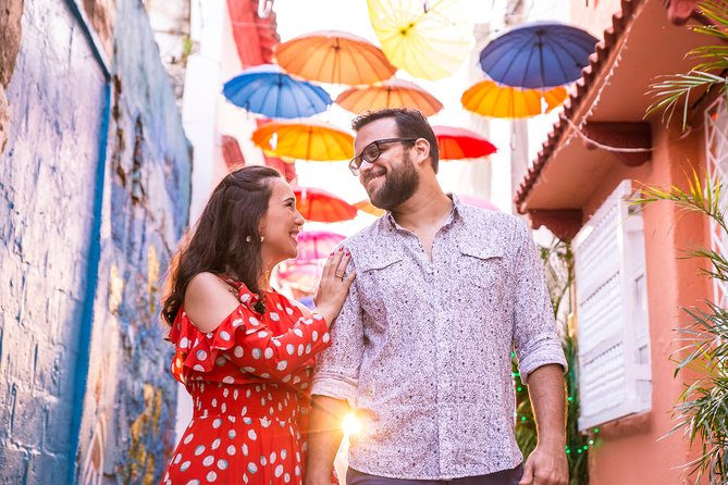 Your Local Photographer in Cartagena - How costumes and accessories make your photos feel like you