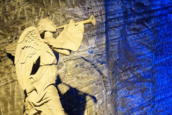 Zipaquirá Salt Cathedral Private Tour + Walking Tour - Entering the Salt Cathedral: what the included 2 hours really gives you